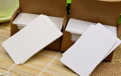 白卡纸和铜版纸有哪些区别